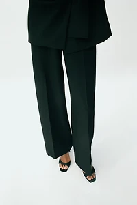 HIGH-WAISTED STRAIGHT LEG PANTS