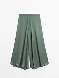 Flowing wide-leg trousers