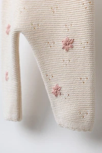 EMBROIDERED FLORAL KNIT PANTS
