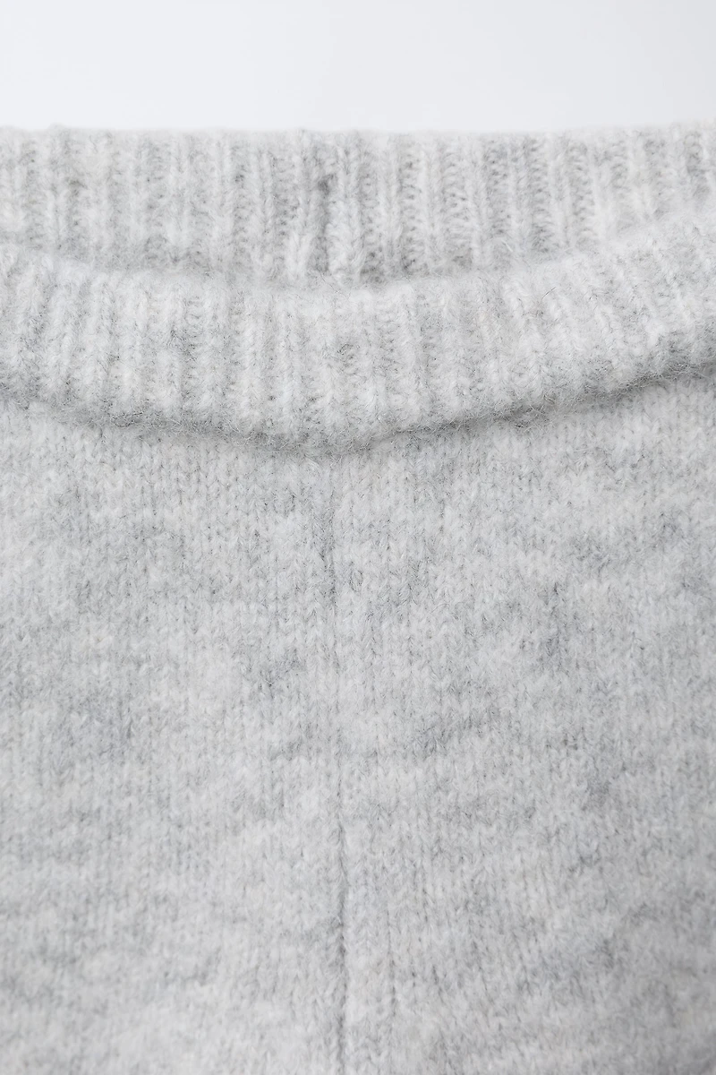 EMBROIDERED FLORAL KNIT PANTS