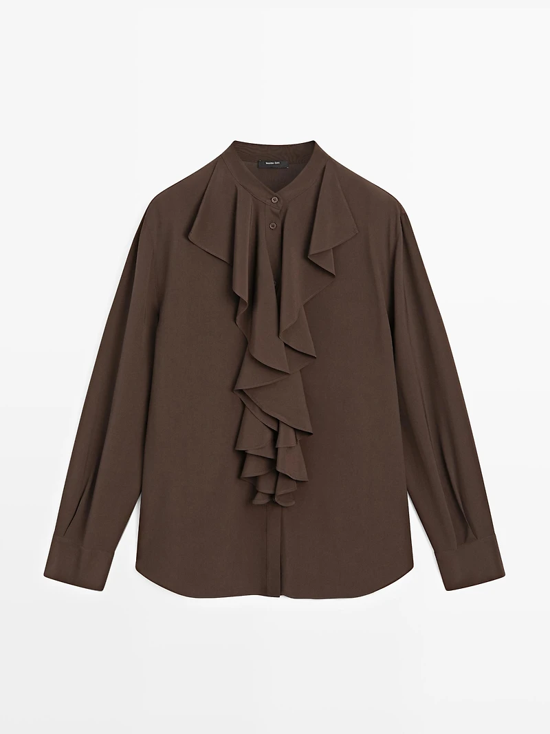 Flowing blouse with ruffles