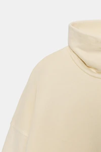 OVERSIZED HIGH NECK SWEATSHIRT