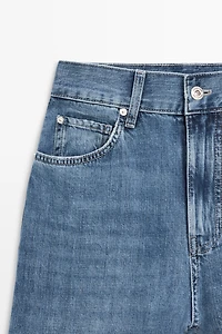 High-waist wide-leg jeans