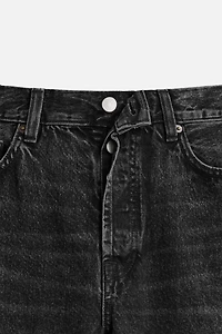 STRAIGHT FIT JEANS