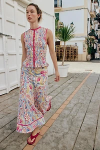 PRINTED EMBROIDERED EYELET TOP