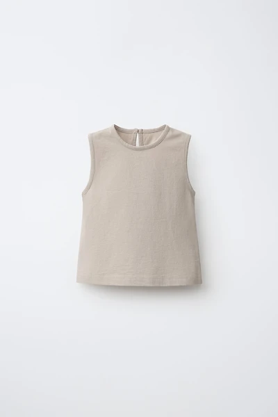 BUTTONED SLEEVELESS TOP