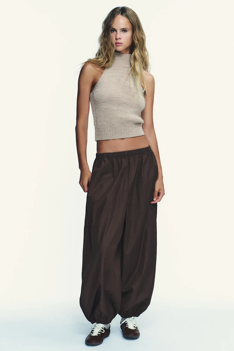TOP EN MAILLE HALTER