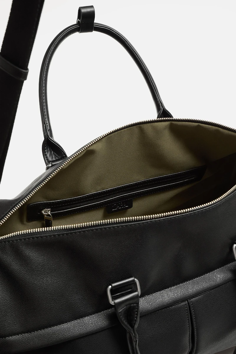 TEXTURED TRAVEL BAG