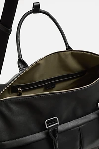 TEXTURED TRAVEL BAG