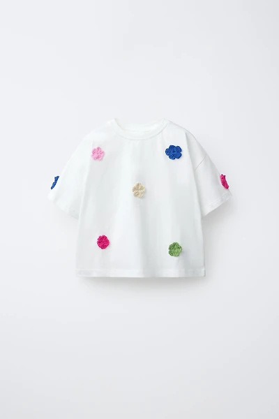 CROCHET FLOWER T-SHIRT