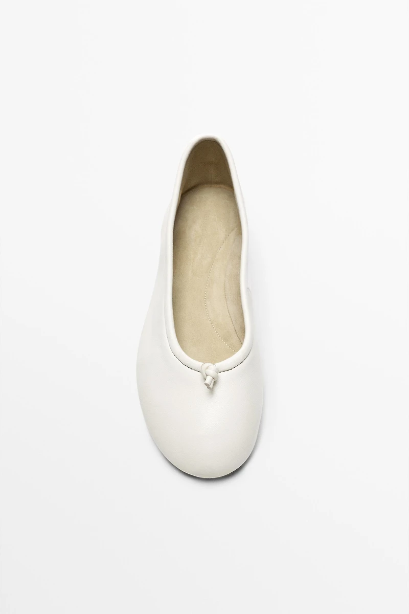 Knotted leather ballet flat