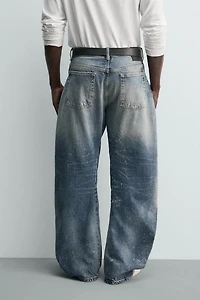 BARREL FIT JEANS WITH TWISTED SEAMS