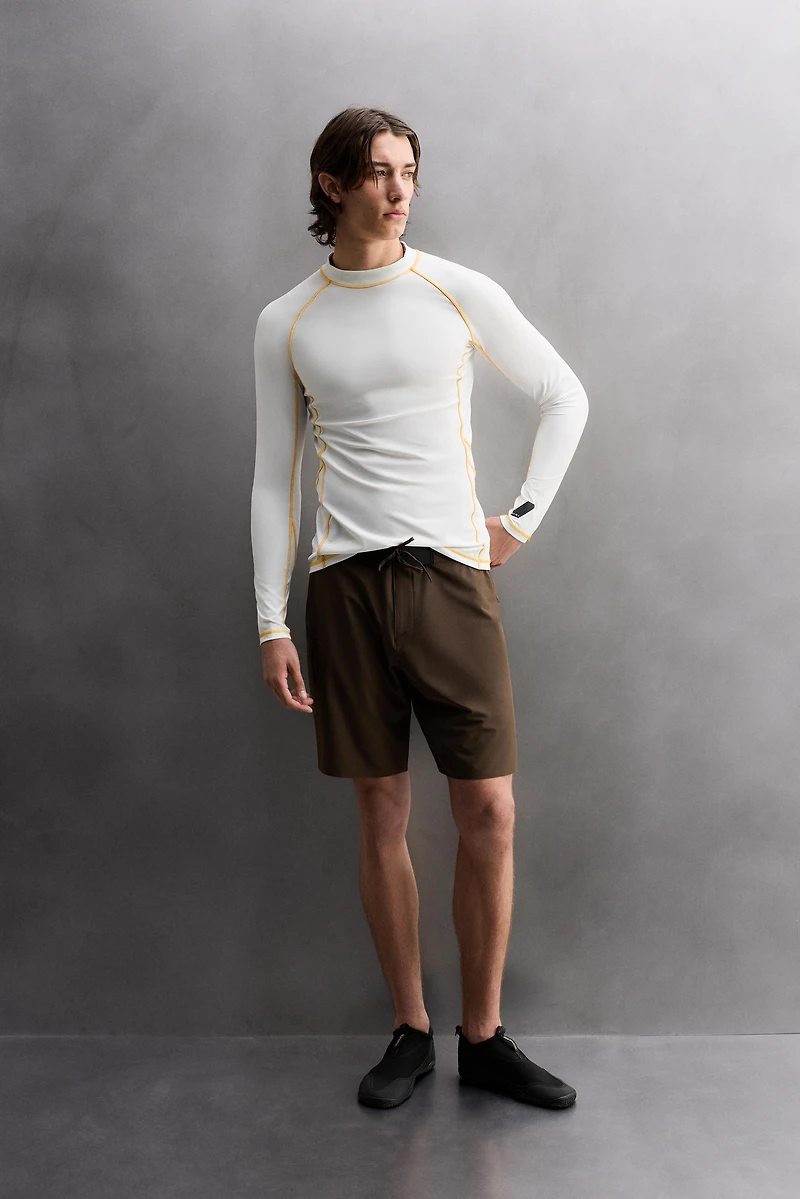 T-SHIRT DE SURF UPF40+ À MANCHES LONGUES