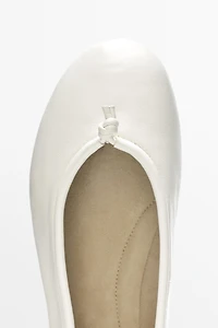 Knotted leather ballet flat