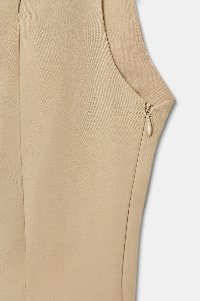 ELASTIC BUTTON TOP