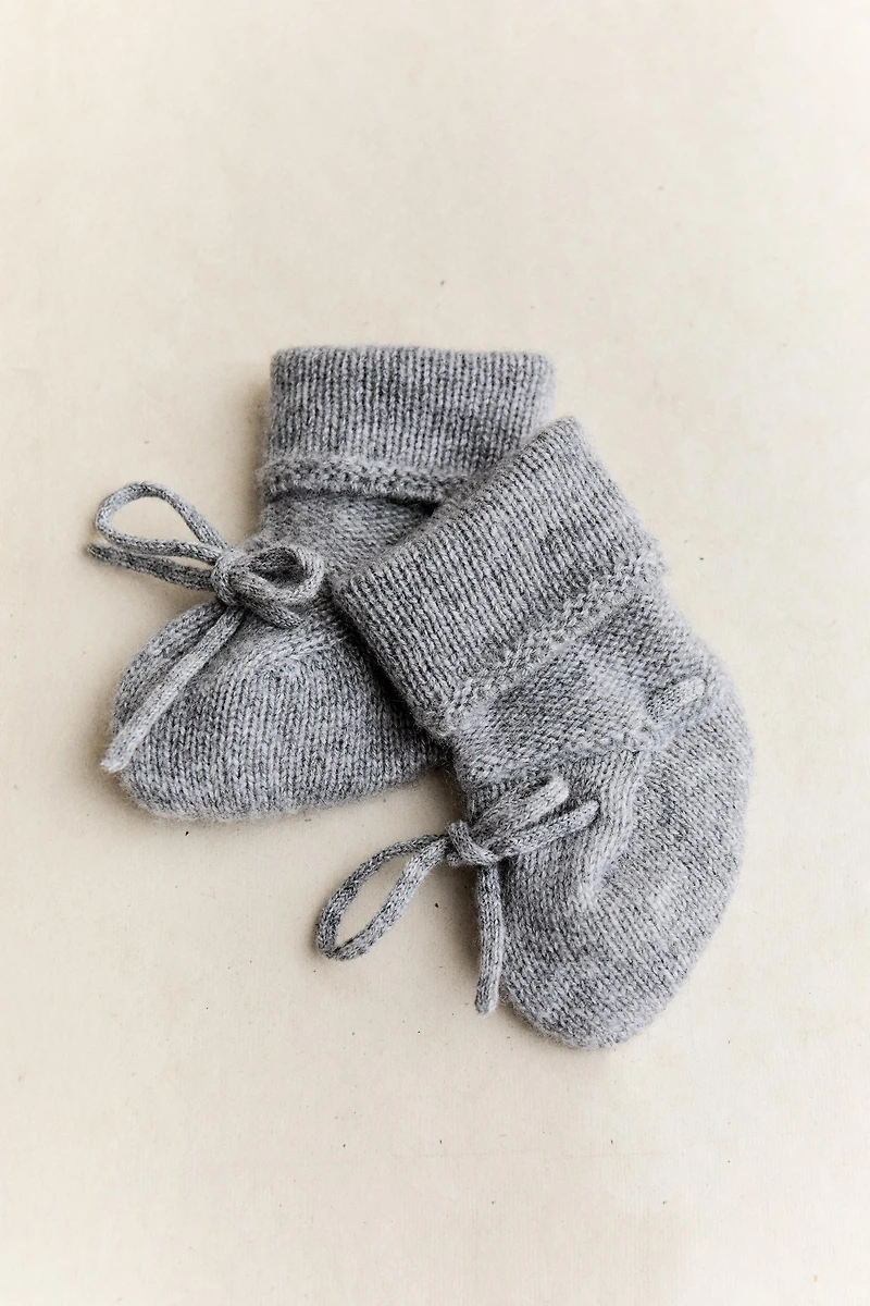 CASHMERE BABY BOOTIES