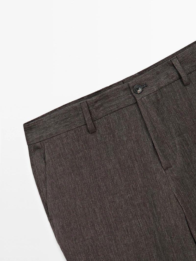 Faded total look linen trousers