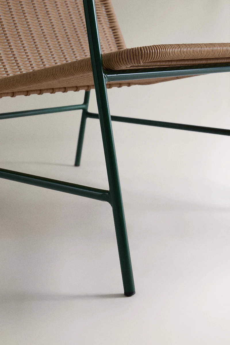 OUTDOOR BRAIDED CHAIR WITH GEOMETRIC DETAIL