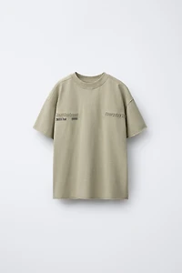 EMBOSSED PRINT T-SHIRT