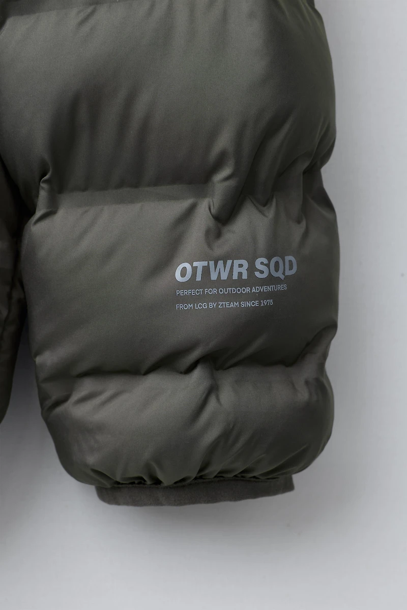 VESTE ULTRALÉGÈRE À CAPUCHE DÉPERLANTE