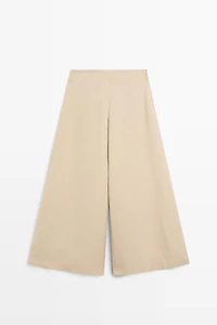 Wide-leg voluminous trousers