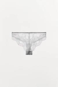 CULOTTE EN DENTELLE