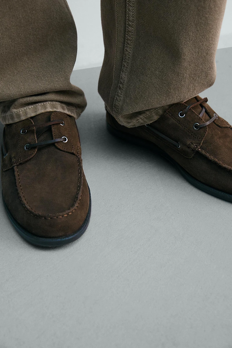CASUAL LEATHER BOAT SHOES