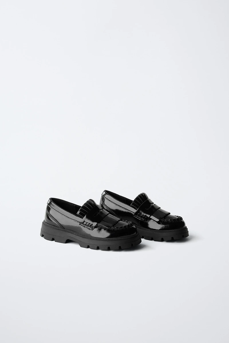 DETAIL LOAFERS