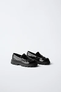 DETAIL LOAFERS