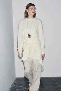 100% CASHMERE LONG SLEEVE SWEATER