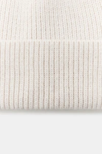 RIBBED KNIT BEANIE HAT