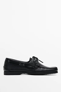 Leather boat shoe