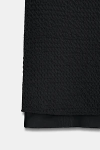 CONTRASTING FABRIC MIDI SKIRT