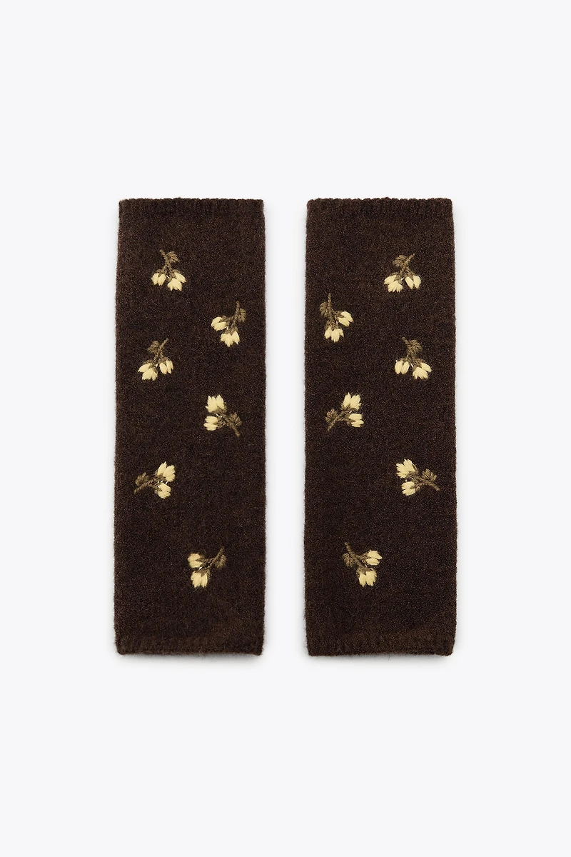 FLORAL EMBROIDERED KNIT MITTENS
