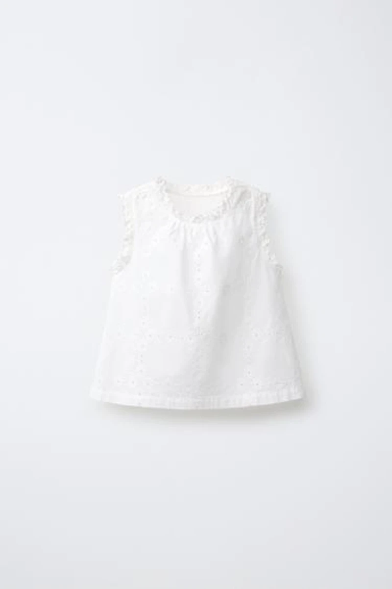 EMBROIDERED LACE TRIM BLOUSE