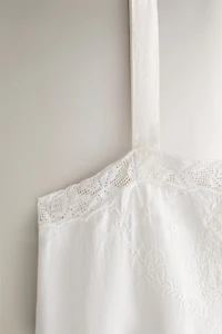 EMBROIDERED COTTON NIGHTGOWN