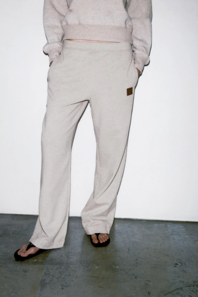 PANTALON MOLLETON ÉTIQUETTE