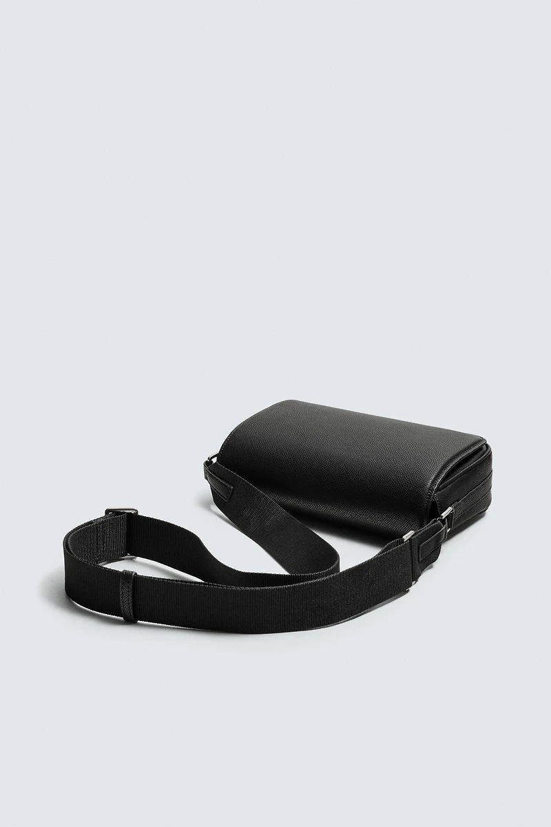 TEXTURED CROSSBODY BAG