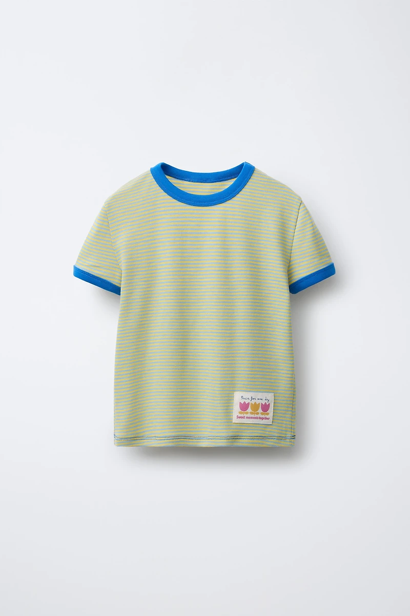 T-SHIRT À RAYURES COL EN CONTRASTE
