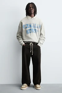 RETRO-STYLE SNEAKERS