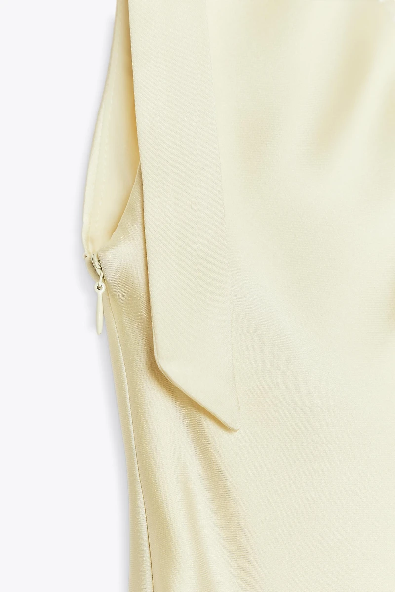 ROBE MIDI SATINÉE LACETS