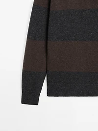 100% cashmere sweater with pocket detail