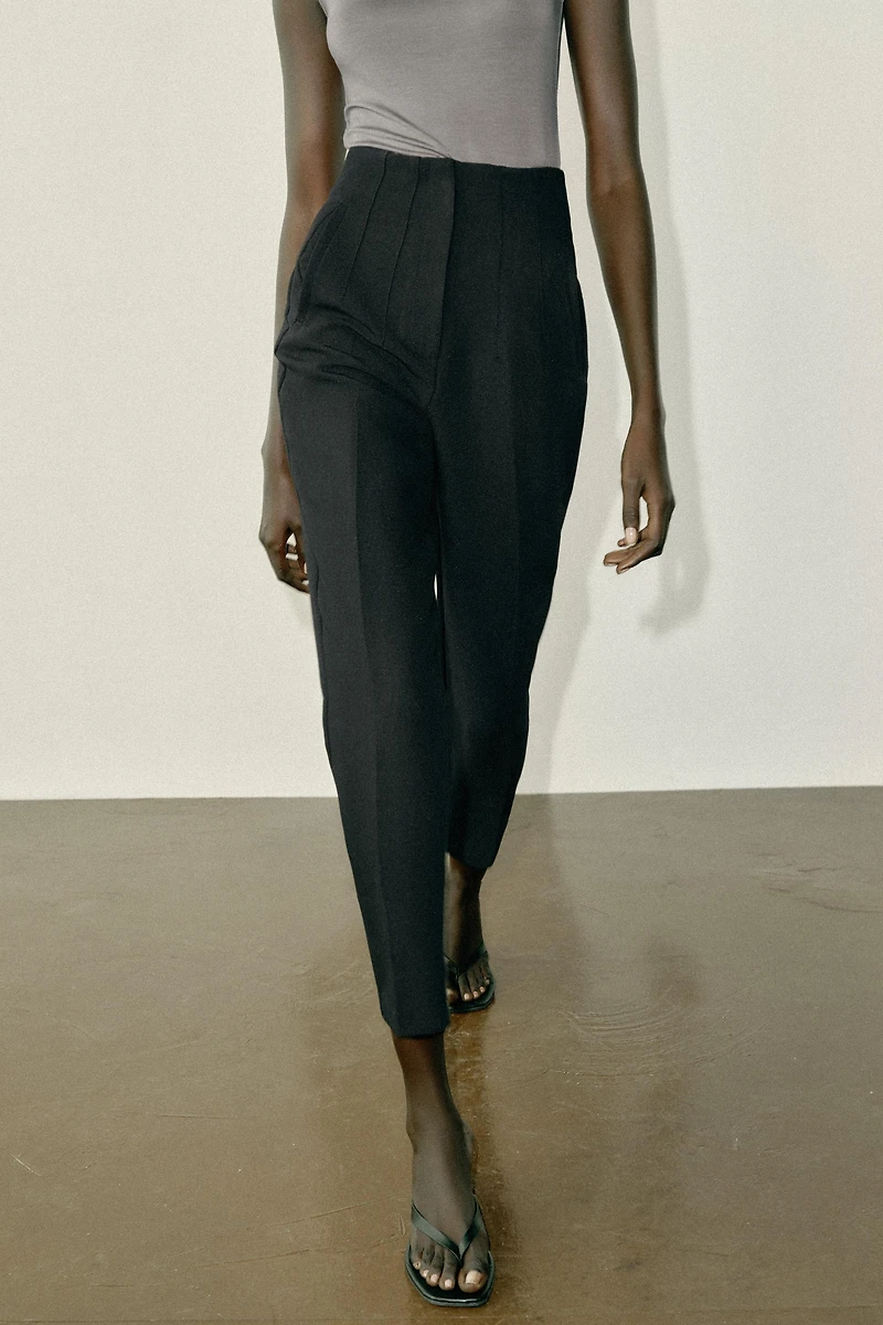 HIGH-WAISTED PANTS