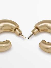 Oval hoop earrings