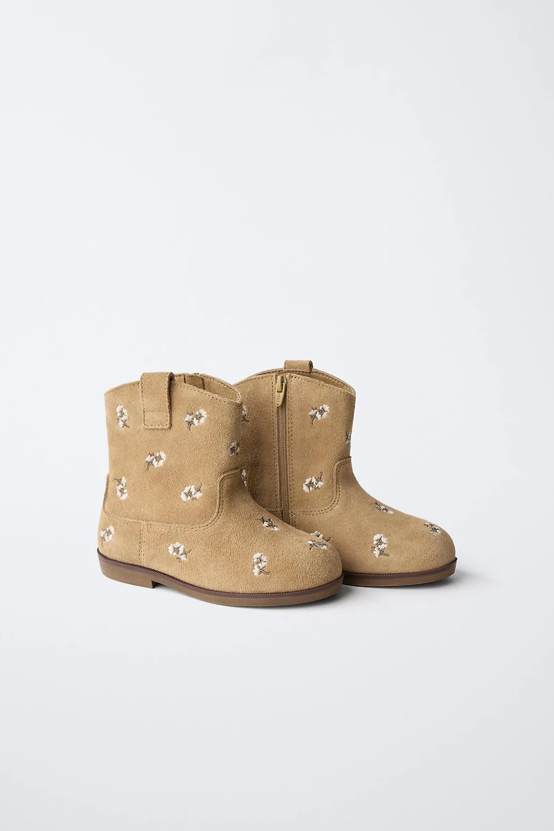 EMBROIDERED LEATHER BOOTS