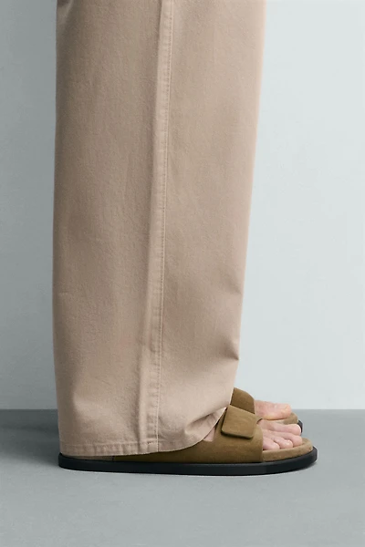 SANDALES EN CUIR DOUBLE BRIDE