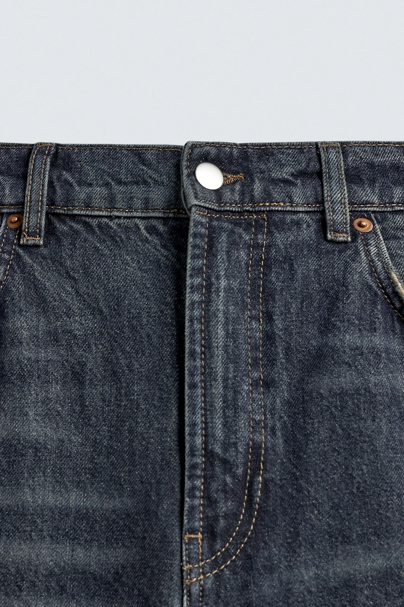 RELAXED STRAIGHT FIT JEANS