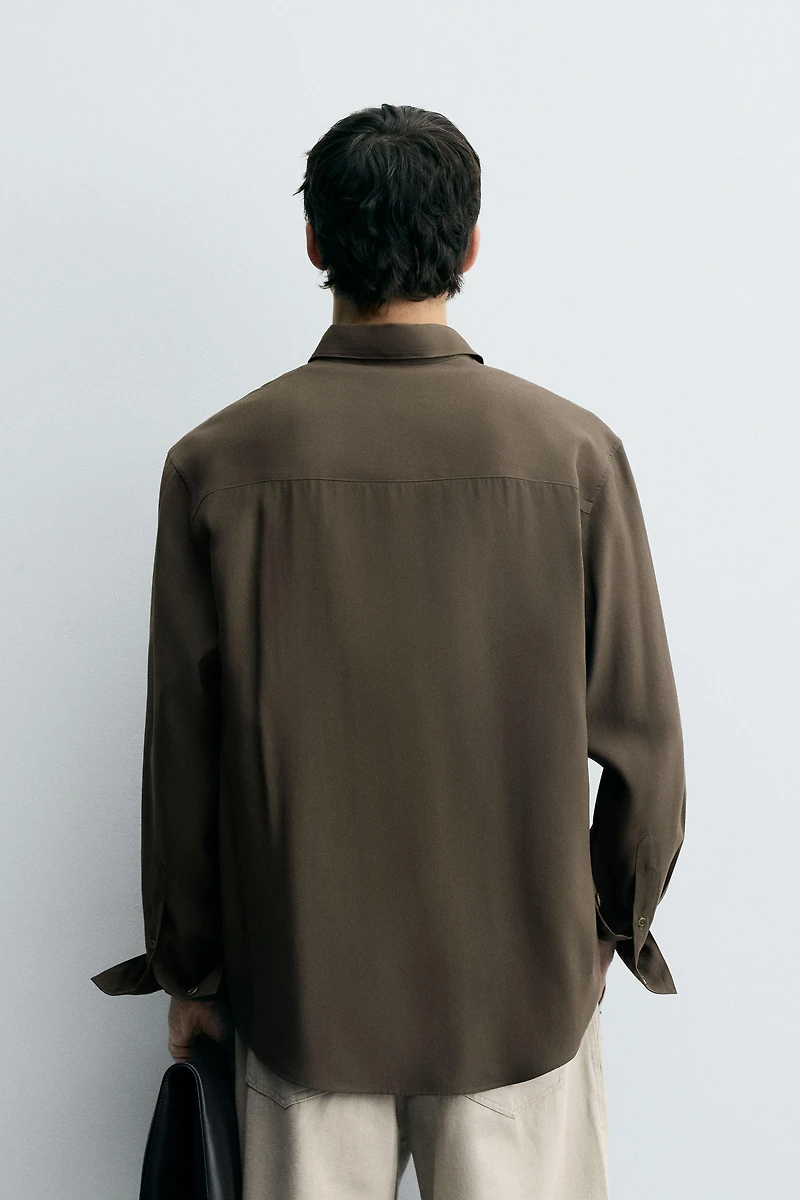 CHEMISE FLUIDE COUPE DÉCONTRACTÉE