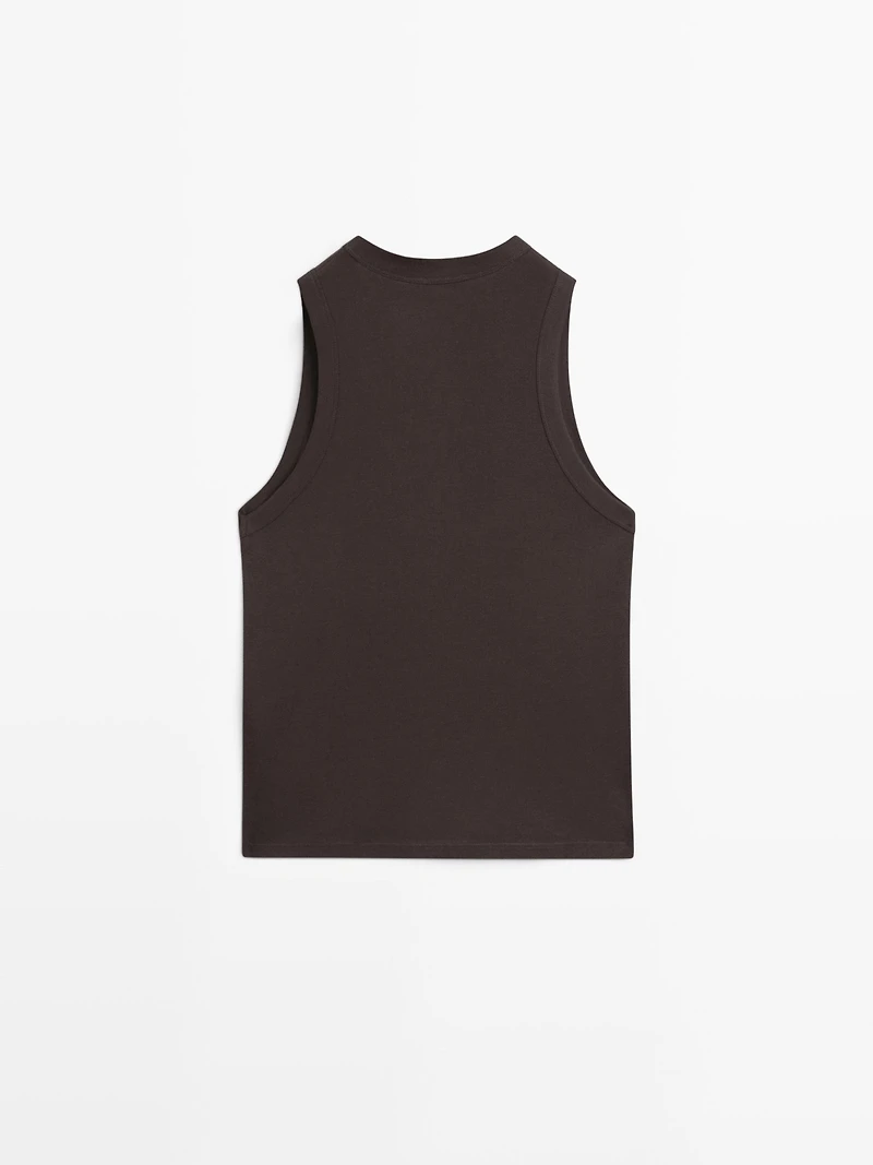 100% cotton V-neck T-shirt