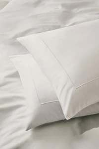 SCALLOPED EDGE COTTON PERCALE PILLOWCASE (800 THREAD COUNT)